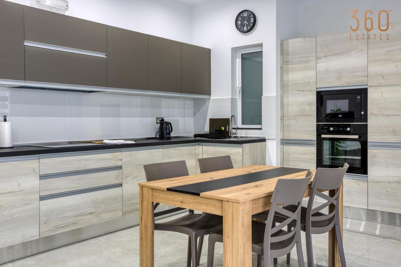 A Lovely 1Br Home With Balcony Just Off The Coast By 360 Estates Saint Julian's Luaran gambar