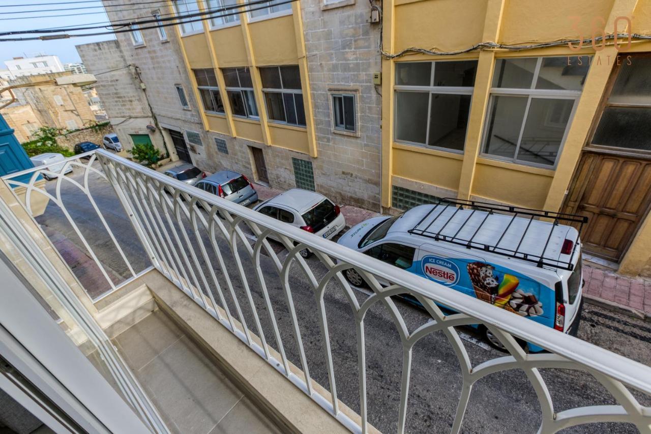 A Lovely 1Br Home With Balcony Just Off The Coast By 360 Estates Saint Julian's Luaran gambar