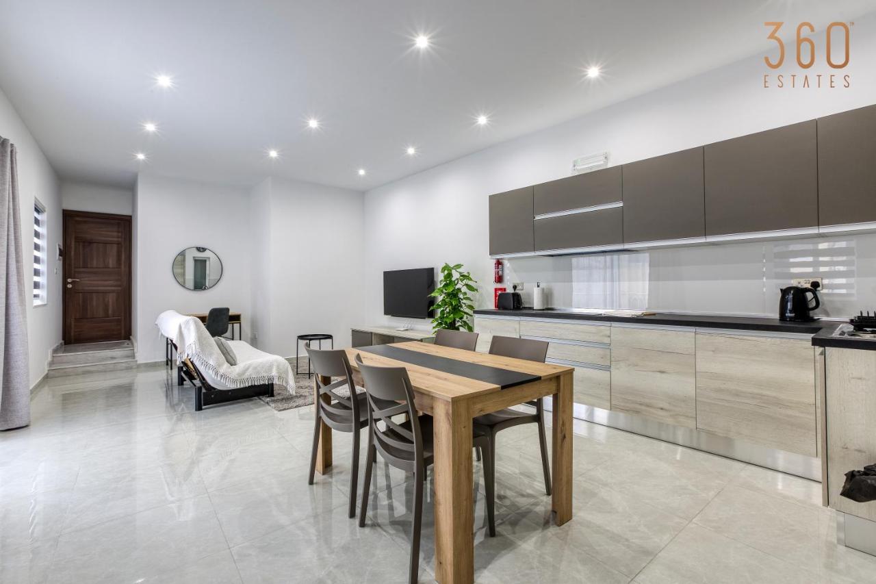 A Lovely 1Br Home With Balcony Just Off The Coast By 360 Estates Saint Julian's Luaran gambar