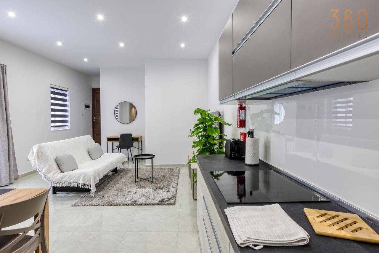 A Lovely 1Br Home With Balcony Just Off The Coast By 360 Estates Saint Julian's Luaran gambar