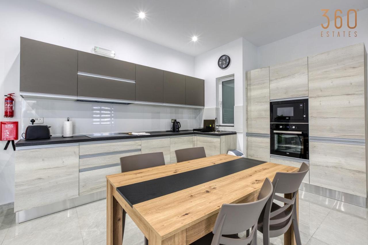 A Lovely 1Br Home With Balcony Just Off The Coast By 360 Estates Saint Julian's Luaran gambar